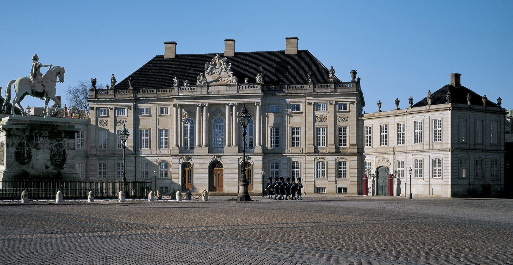 Amalienborg_foto_Roberto_Fortuna.jpg